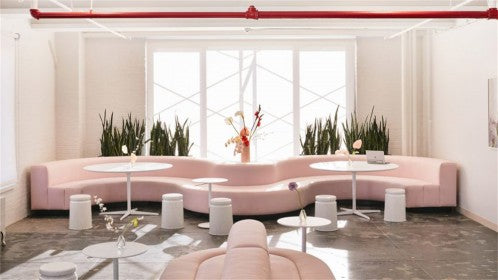 拜拜硬生生的辦公室 - 紐約Glossier時尚流線型辦公室設計